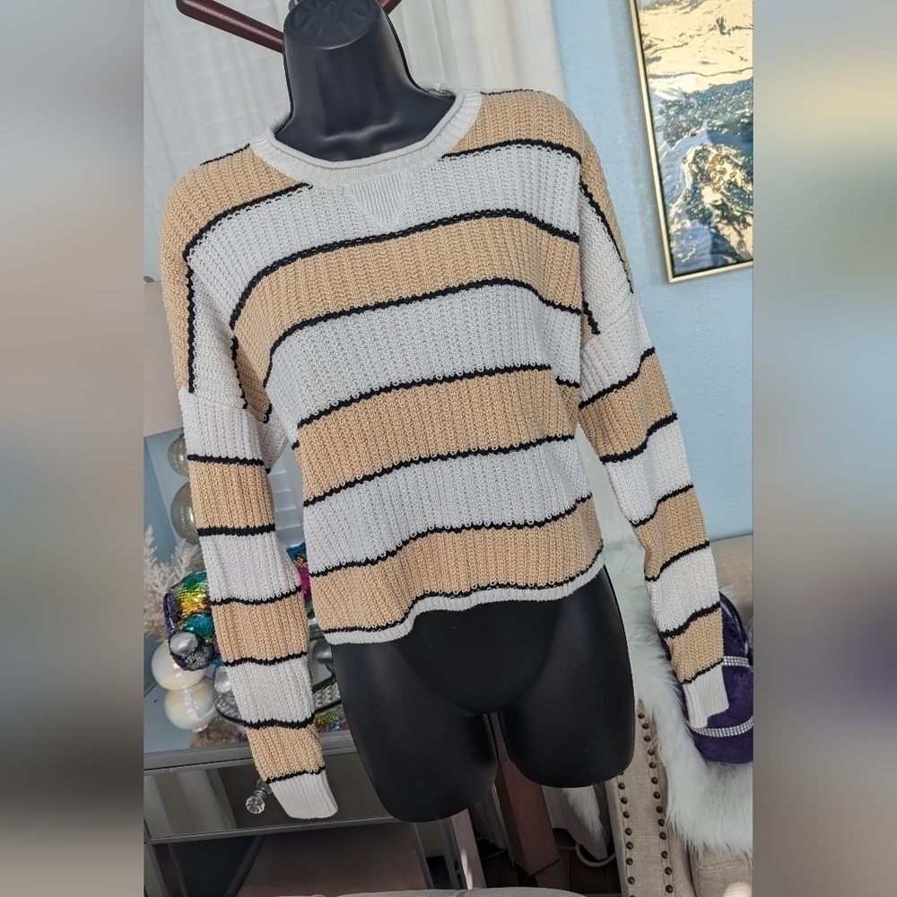 Hollister Woman's Sweater Size M